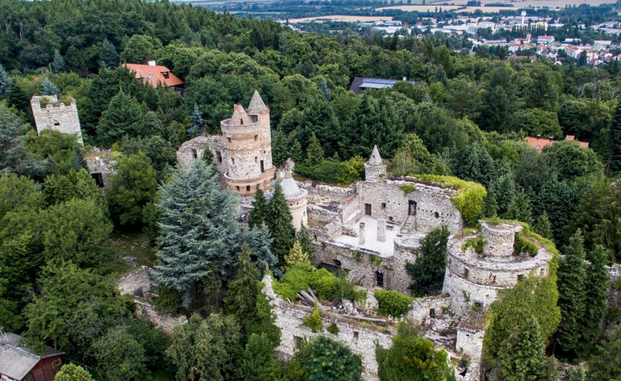 Taródi Vár, Hungary